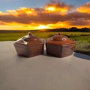 Trasured Home By Demdaco 2 Qt Round Covered Casseroles Stoneware Set Of 2